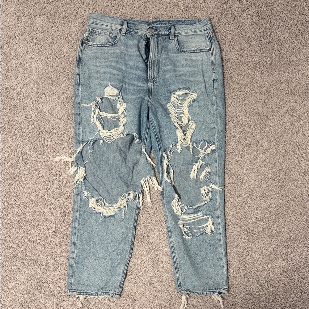American Eagle Outfitters Ultra Ripped Light Blue Mom Jeans